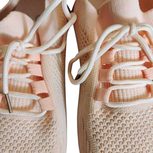 Pink and Blue Athletic Shoes with Breathable Mesh and Modern Design - Picture 10 of 10